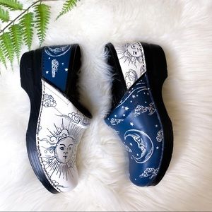 sun and moon dansko